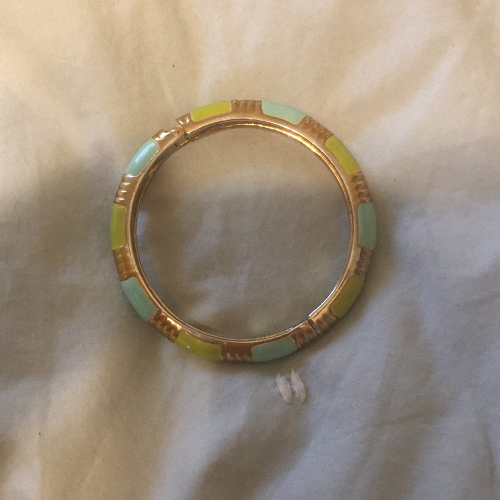 Gold, blue and green clasp bracelet